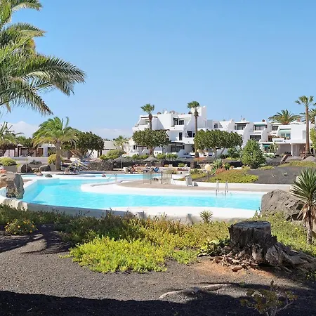Isla And Ocean With Pool And Wifi Lägenhet
