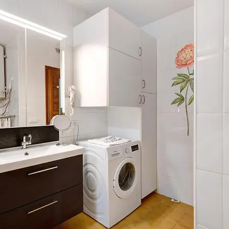 Isla And Ocean With Pool And Wifi Appartamento