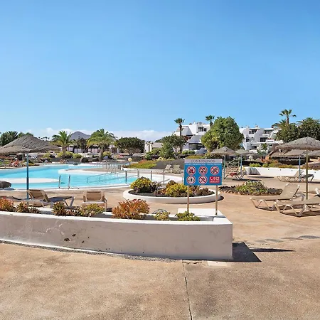 Isla And Ocean With Pool And Wifi