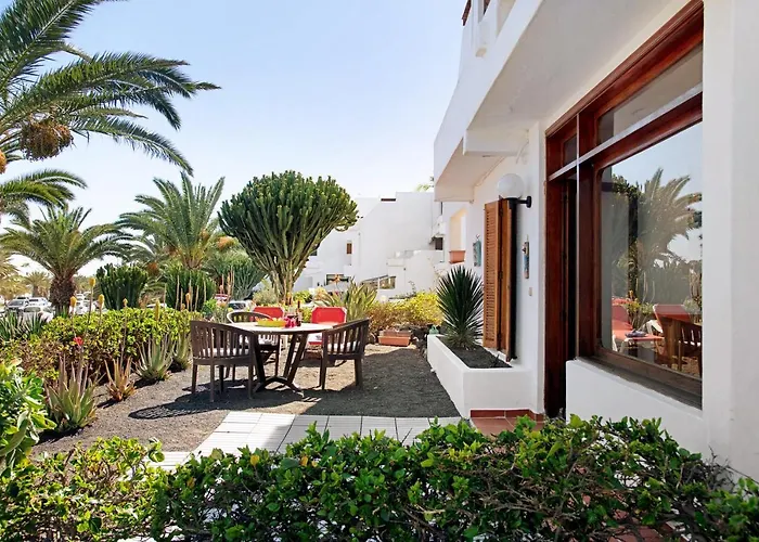 Isla And Ocean With Pool And Wifi 아파트 *